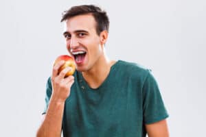 Eating with Braces for the First Time Guide
